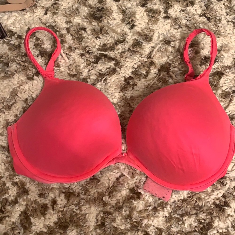 Body by Victoria Push Up Bra